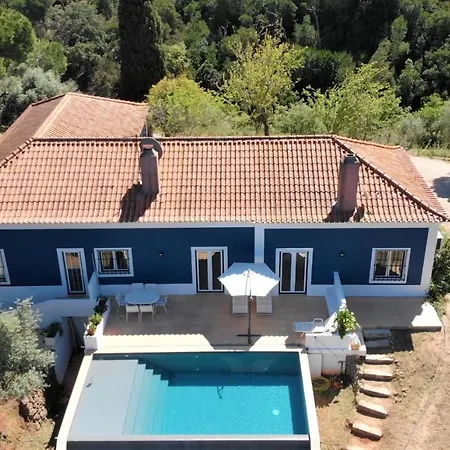 Legado Country Getaway With Swimming Pool בית נופש